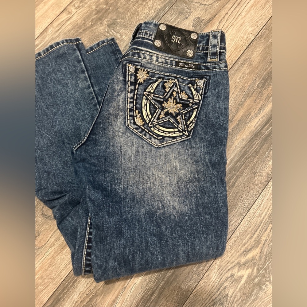 Miss Me Jeans Y2K Bootcut Women’s 30 x 28 Bedazzled Embroidered Pockets Nice